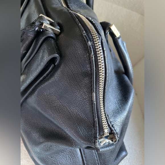 GUESS Black bag NWOT - Picture 4 of 9